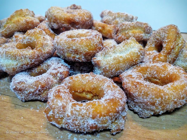http://www.lacocinadepedroyyolanda.com/2015/10/roscos-tradicionales-de-la-abuela.html