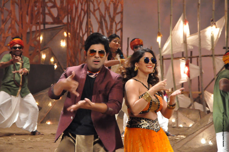 Surbhi in Okka Kshanam movie song