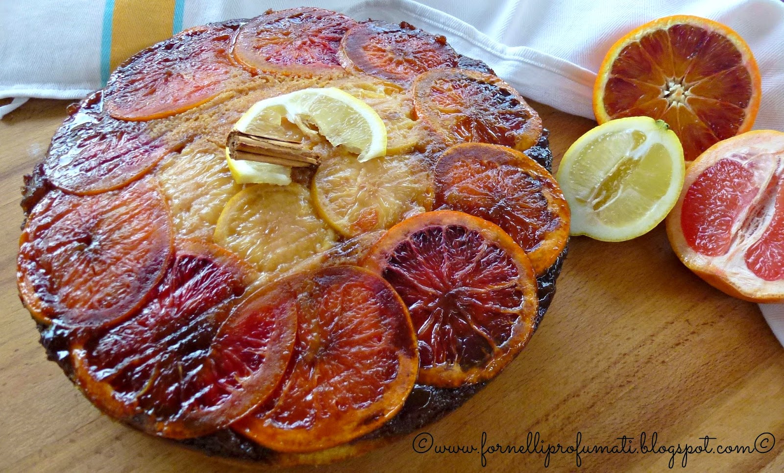 winter citrus upsidedown cake - torta rovesciata agli agrumi con pompelmo rosa, arancia rossa e limone.