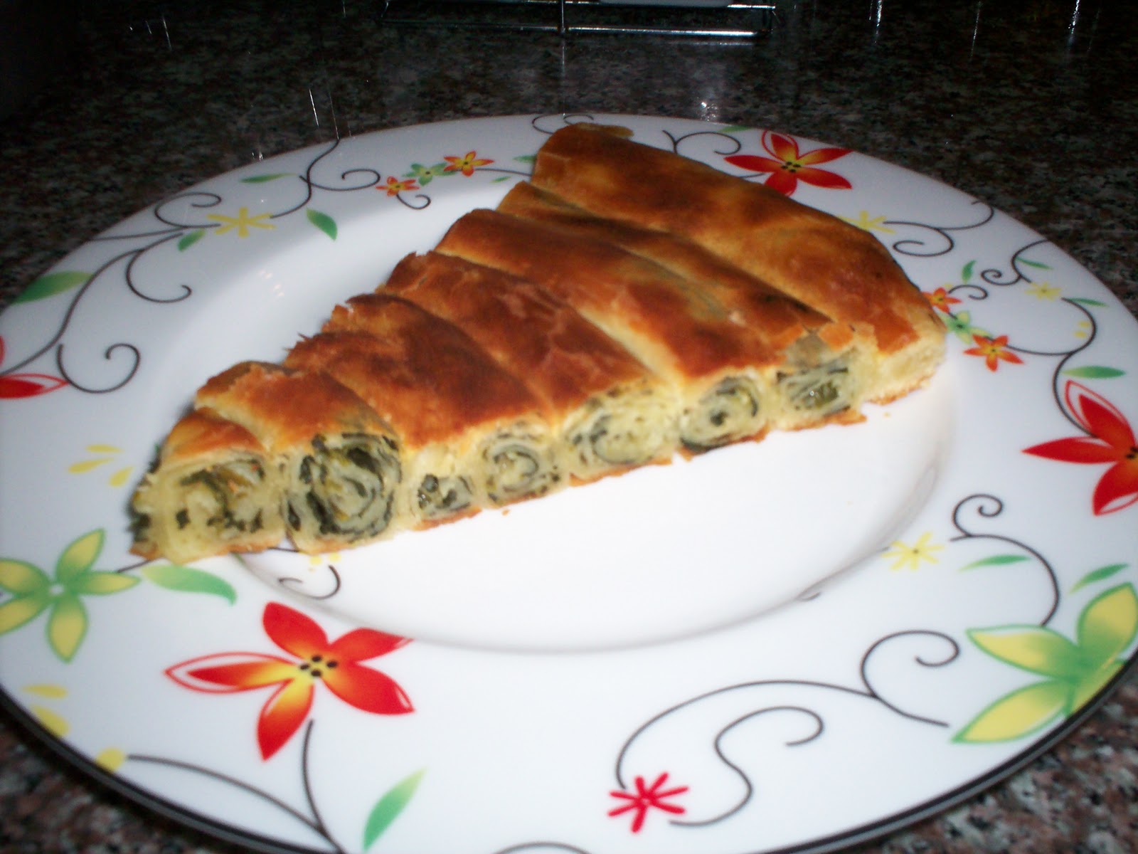 SEVGİNİN MUTFAK GÜNLÜĞÜ EL AÇMASI ISPANAKLI BÖREK