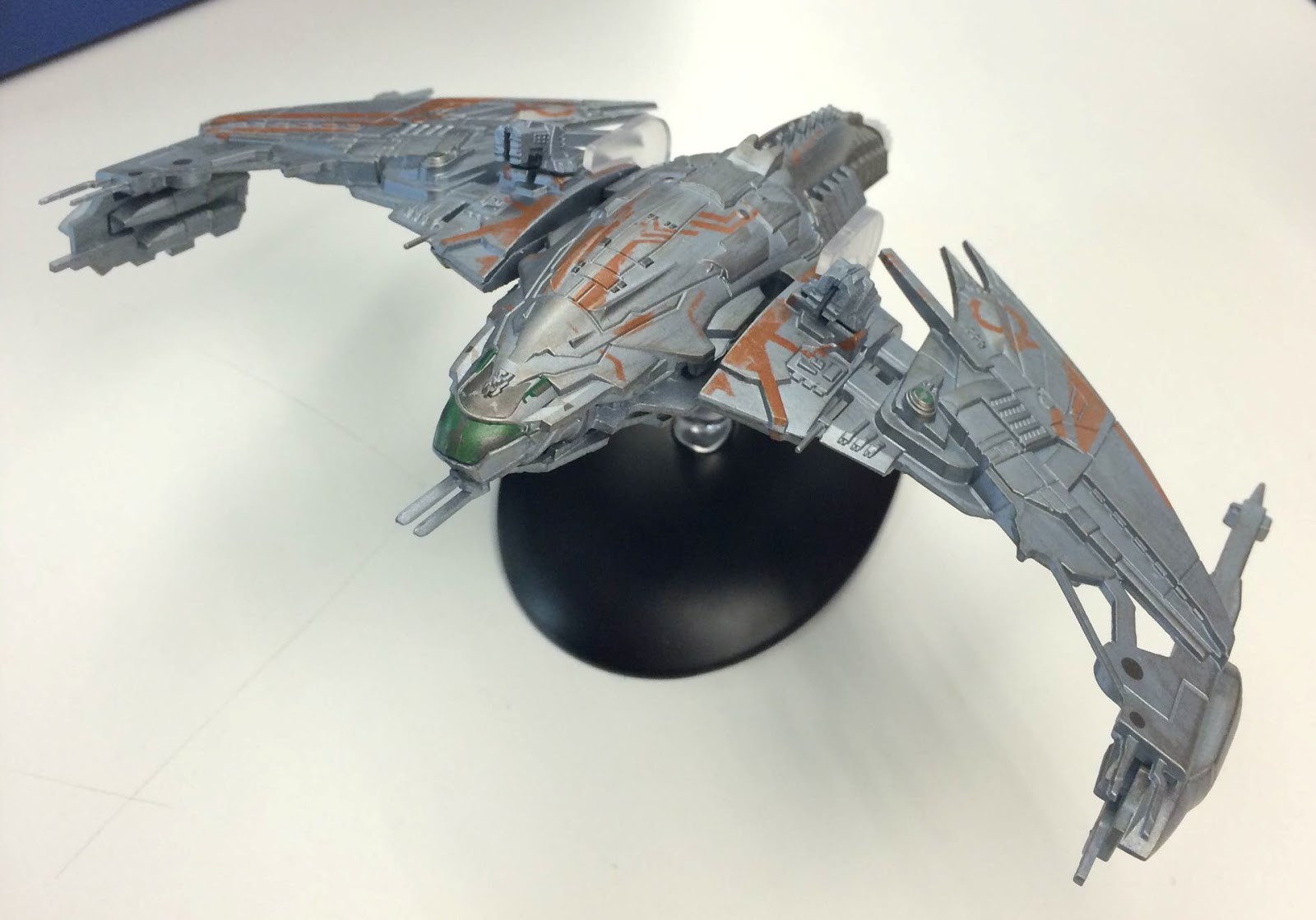 The Trek Collective First look at Eaglemoss Klingon D4