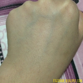 Nature Republic Real Nature Acai Berry Essence hand swatch