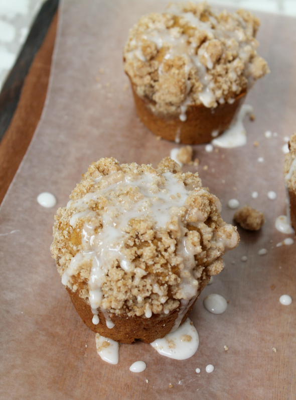 Pumpkin Muffins with Tons of Crumb Topping