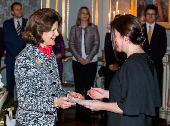 Queen Silvia presented scholarships awards from Queen Silvia's Jubilee Fund for Research on Children