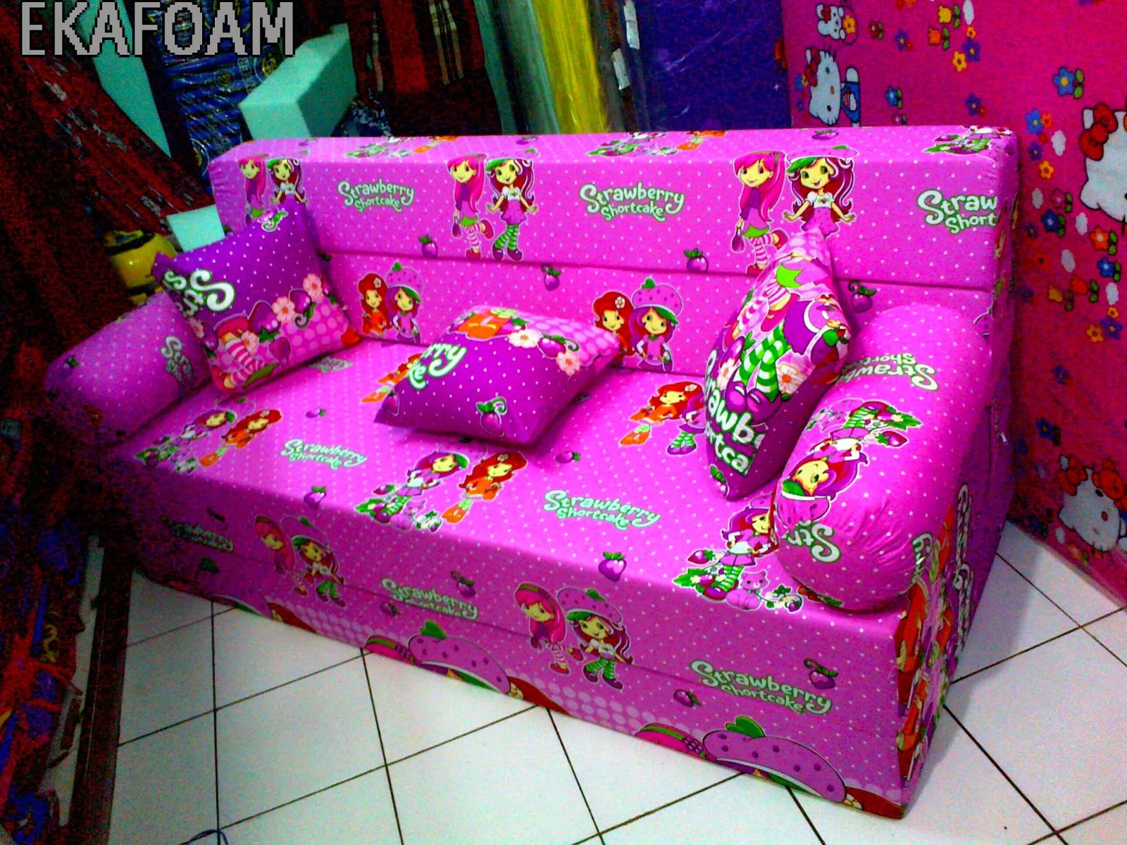  Sofa  Bed Karakter 