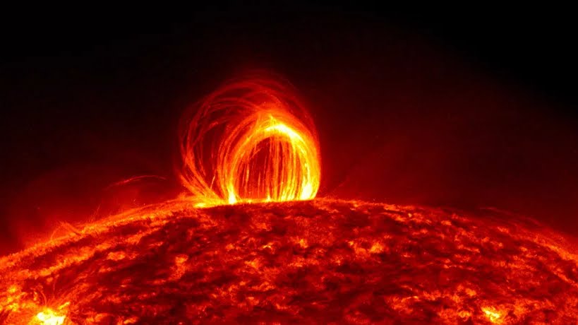 Registrata esplosione stellare 10 miliardi di volte più forte della più grande tempesta solare.