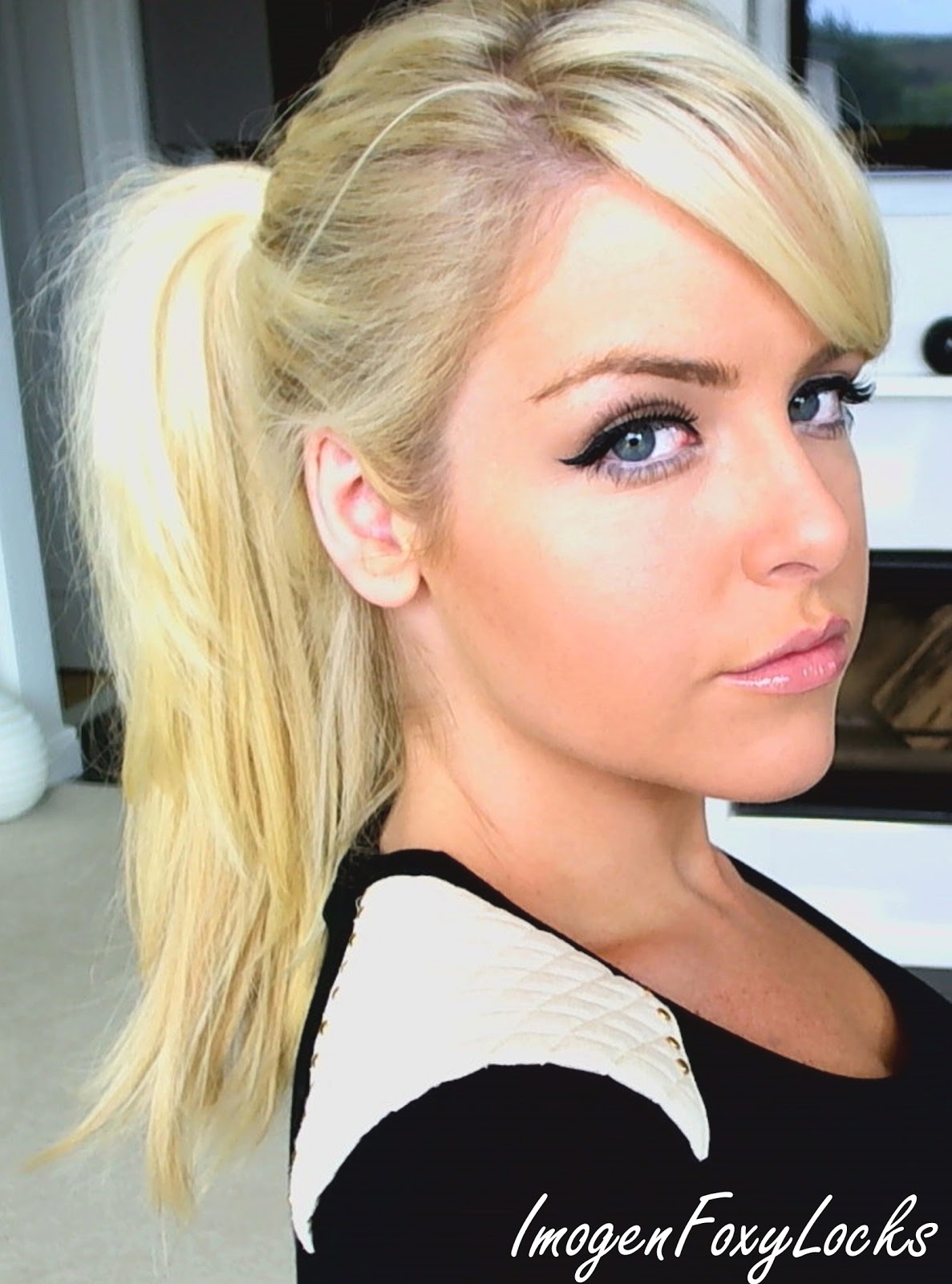 Imogen Foxy Locks How To Put Your Hair Up (Ponytail) Using Clip In