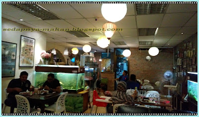 Suasana/deco dalam restoran LeBOSS