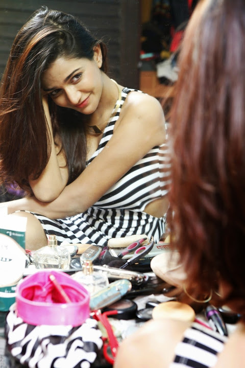 Anaika Soti sizzling photo gallery