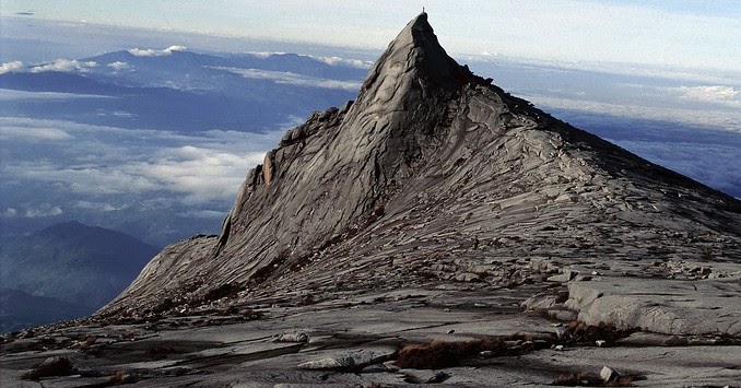 MALIM GUNUNG PERCAYA ITU SUMPAHAN PENUNGGU GUNUNG KINABALU ~ Alam Ghaib