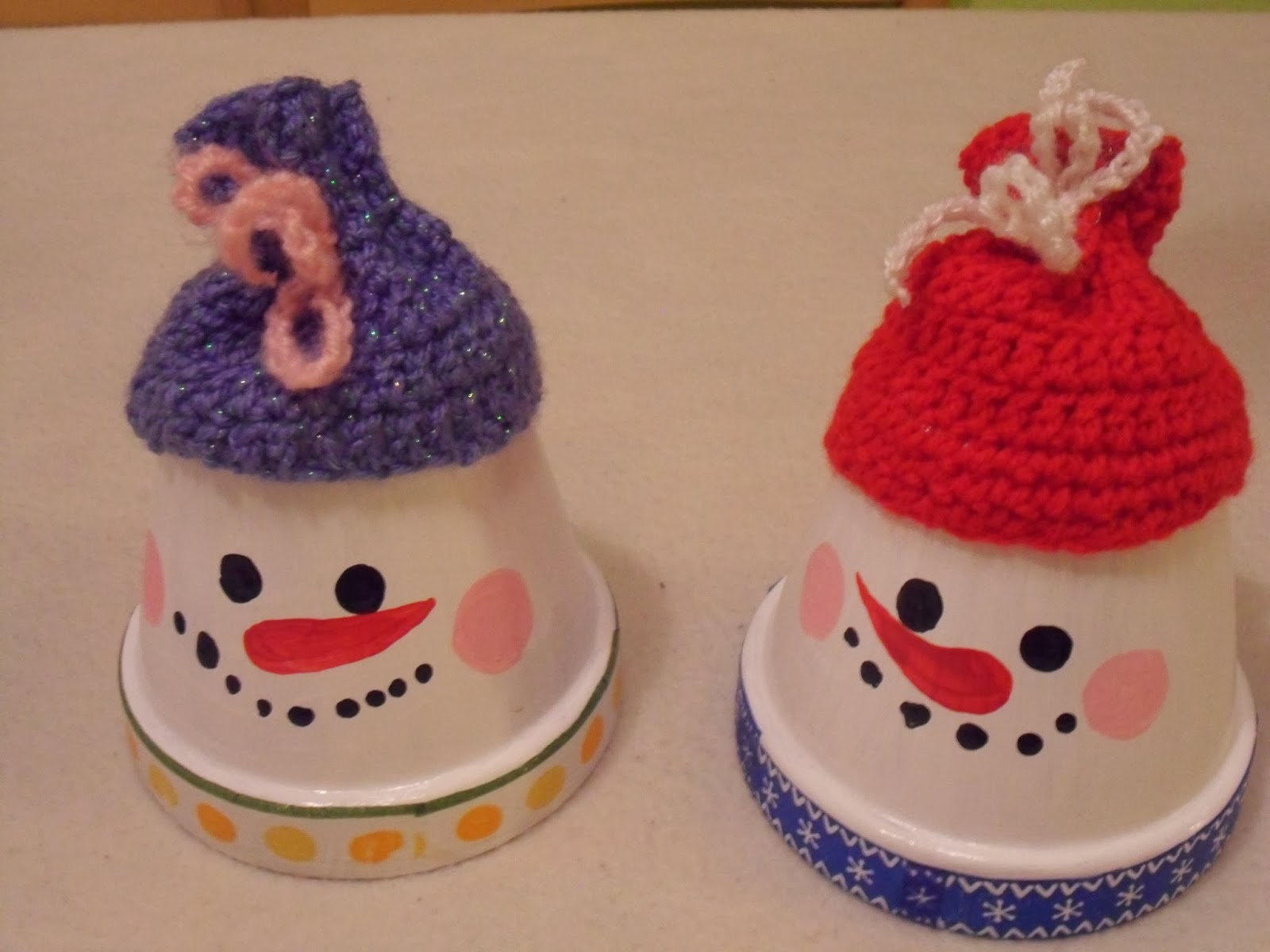 DeGie Schneemänner aus Tontöpfen