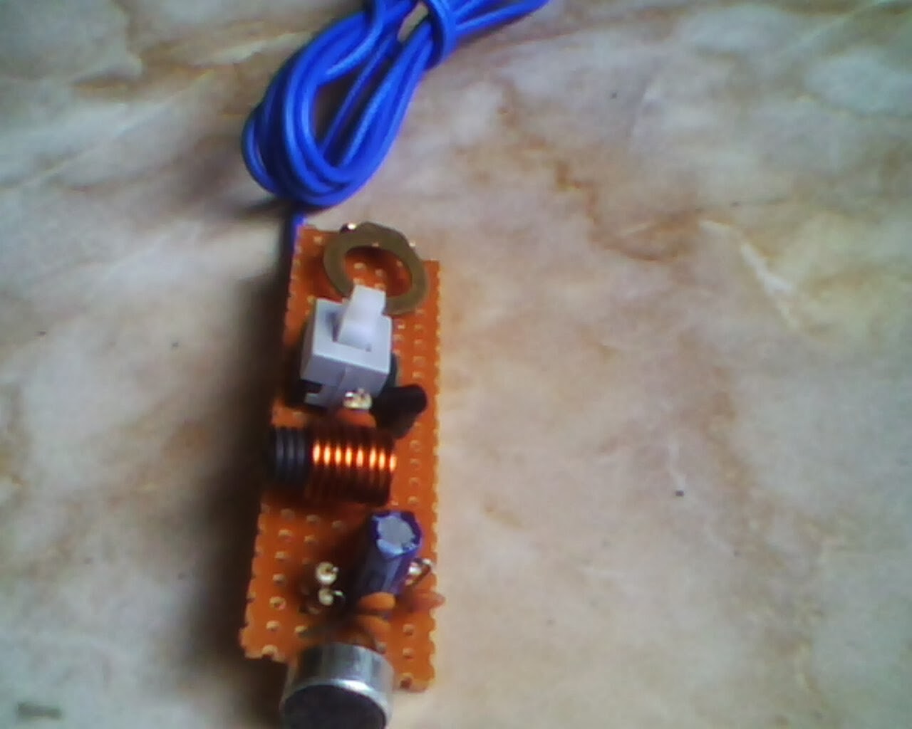 усилитель мощности передатчика кт606. диапазонный фильтр 1мгц- 30мгц. малогабаритная рамочная антенна 15 мгц. рамочная антенна 80-108мгц. полосовой фильтр fm диапазона.