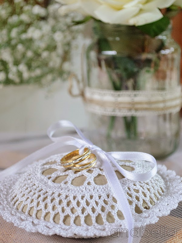 Wedding rings cushion by Anabelia