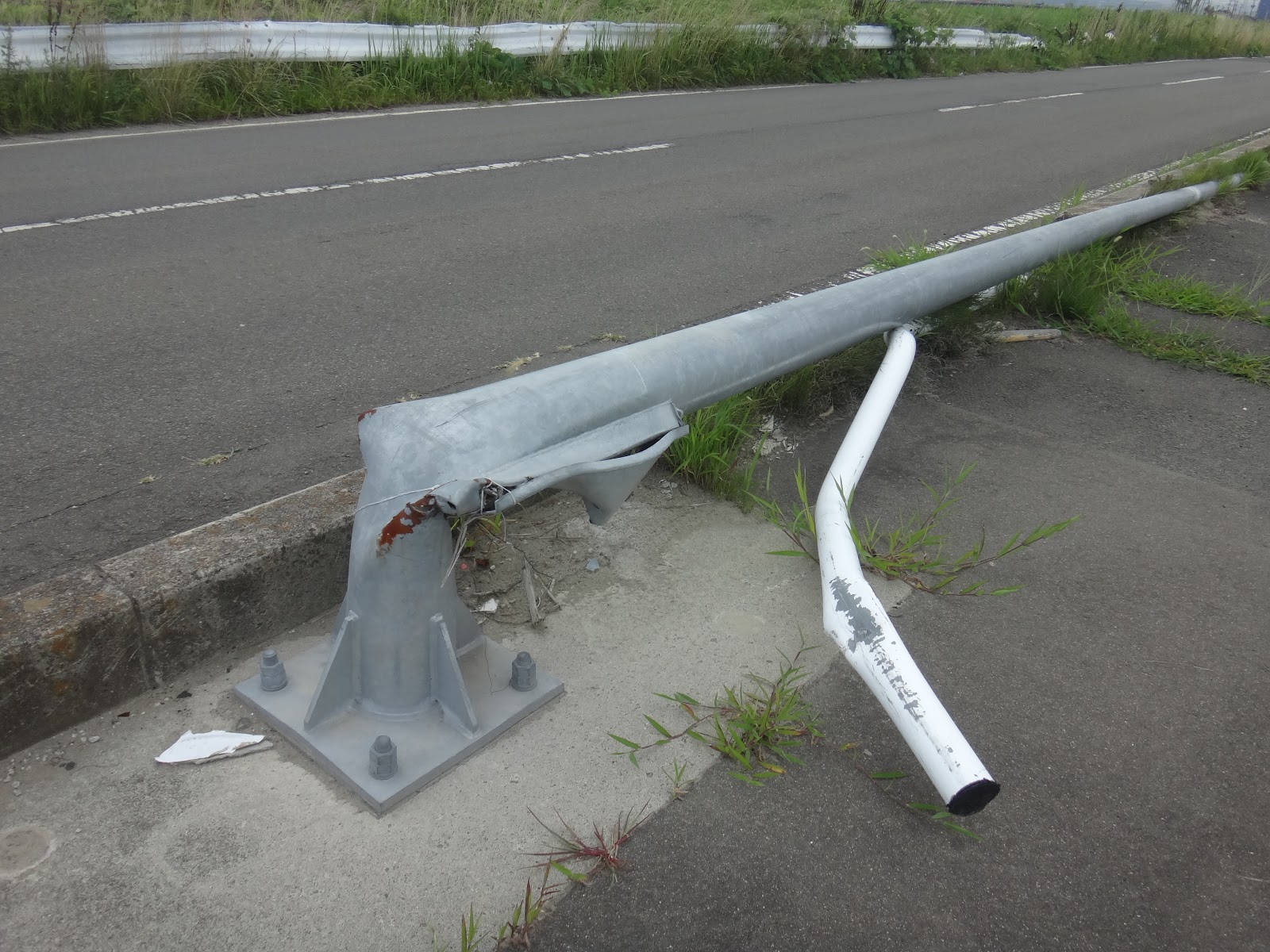 tsunami pole