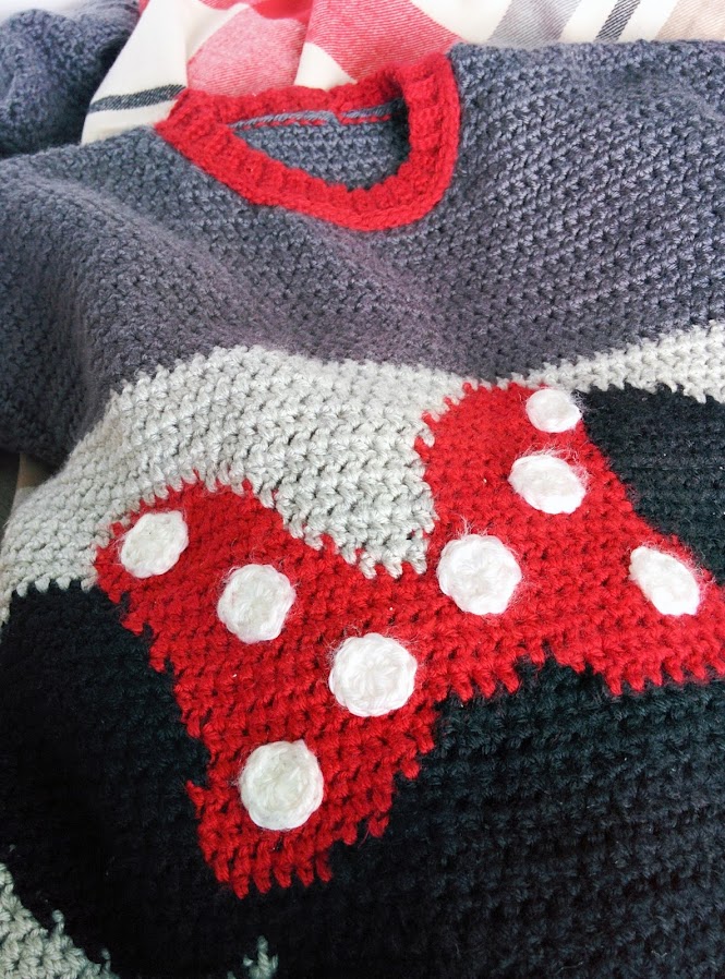 Minnie Mouse Sweater FREE Crochet Pattern