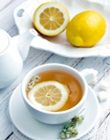 Air lemon hangat untuk detoksifikasi