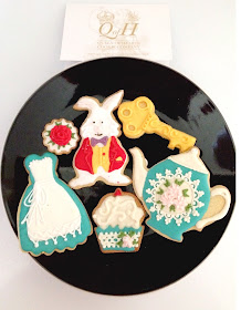 hand decorated Alice in Wonderland cookies 