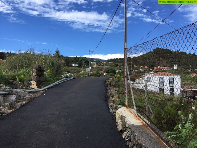 El Ayuntamiento de Villa de Mazo repavimenta y mejora la seguridad de varias vías del municipio
