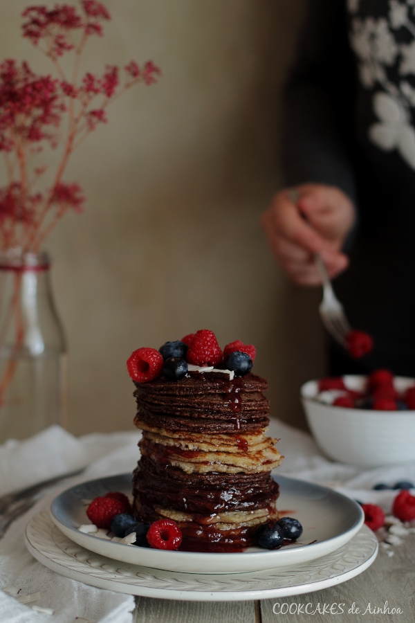 Tortitas de harina de coco y mermelada. Pancakes saludables. Cookcakes de Ainhoa.