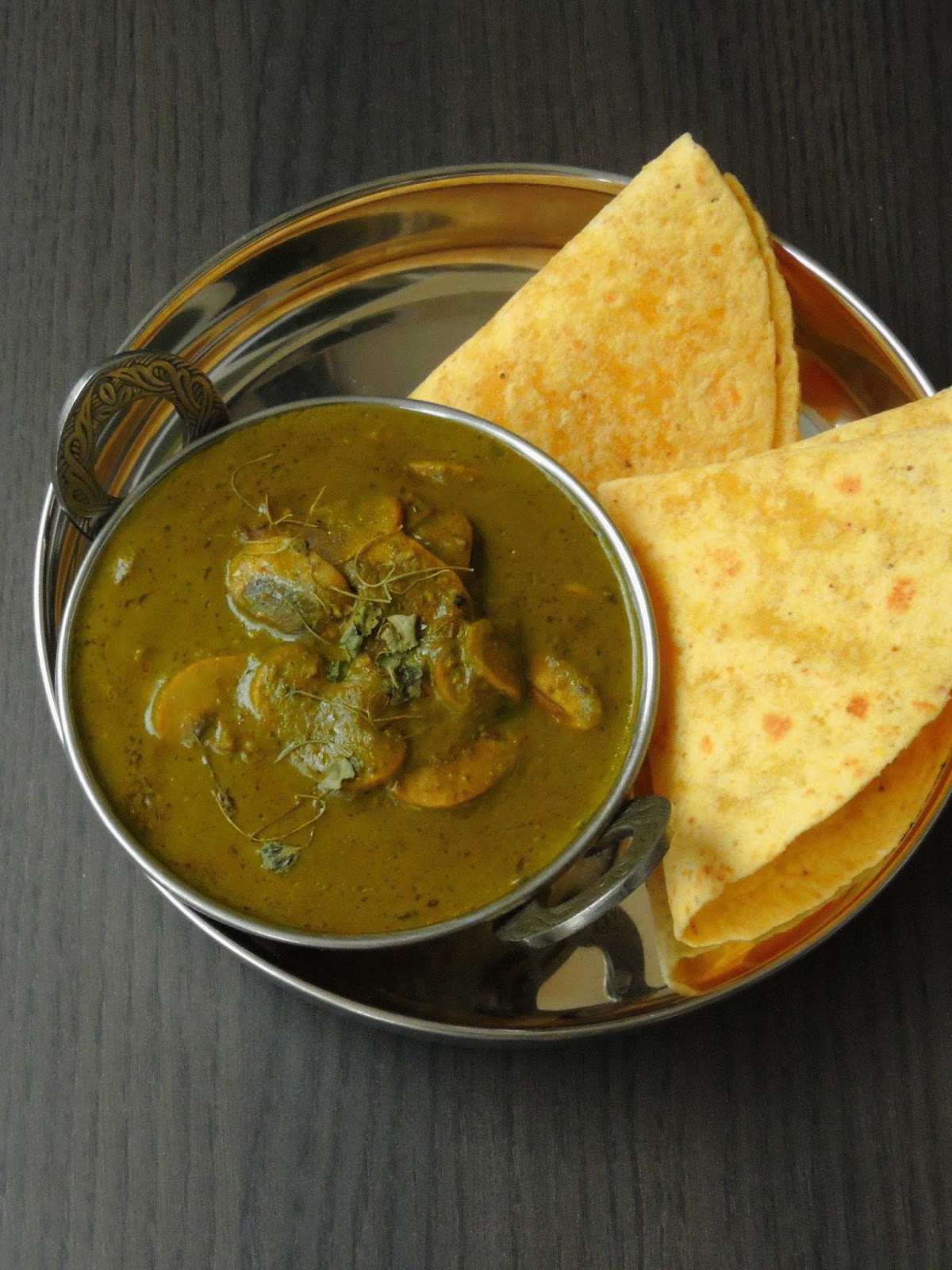 Priya's Versatile Recipes Kashmiri Saag Haddar Yakhni /Kashmiri Style