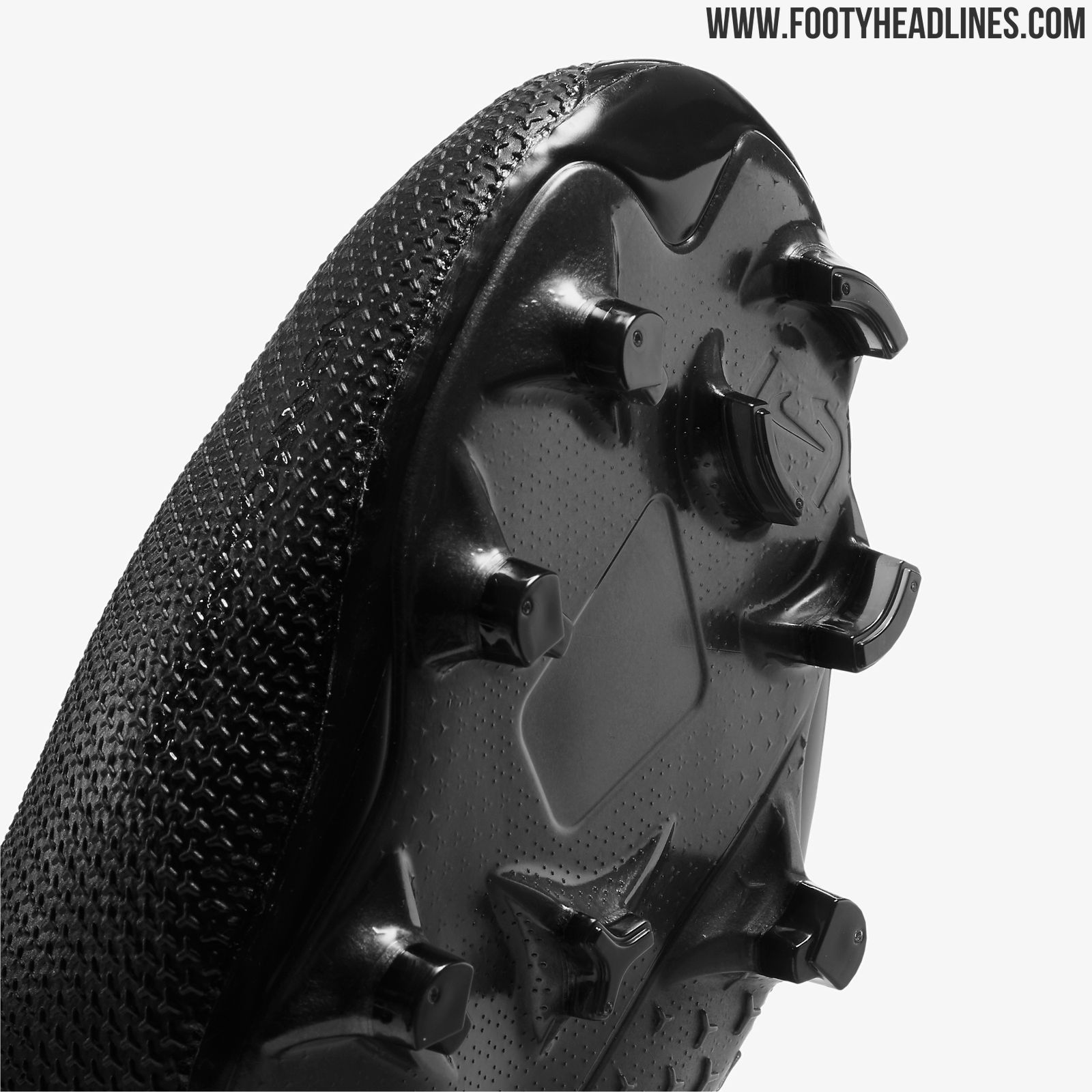 Blackout Nike Phantom Vision Elite Stealth Ops Boots Released - Footy ...