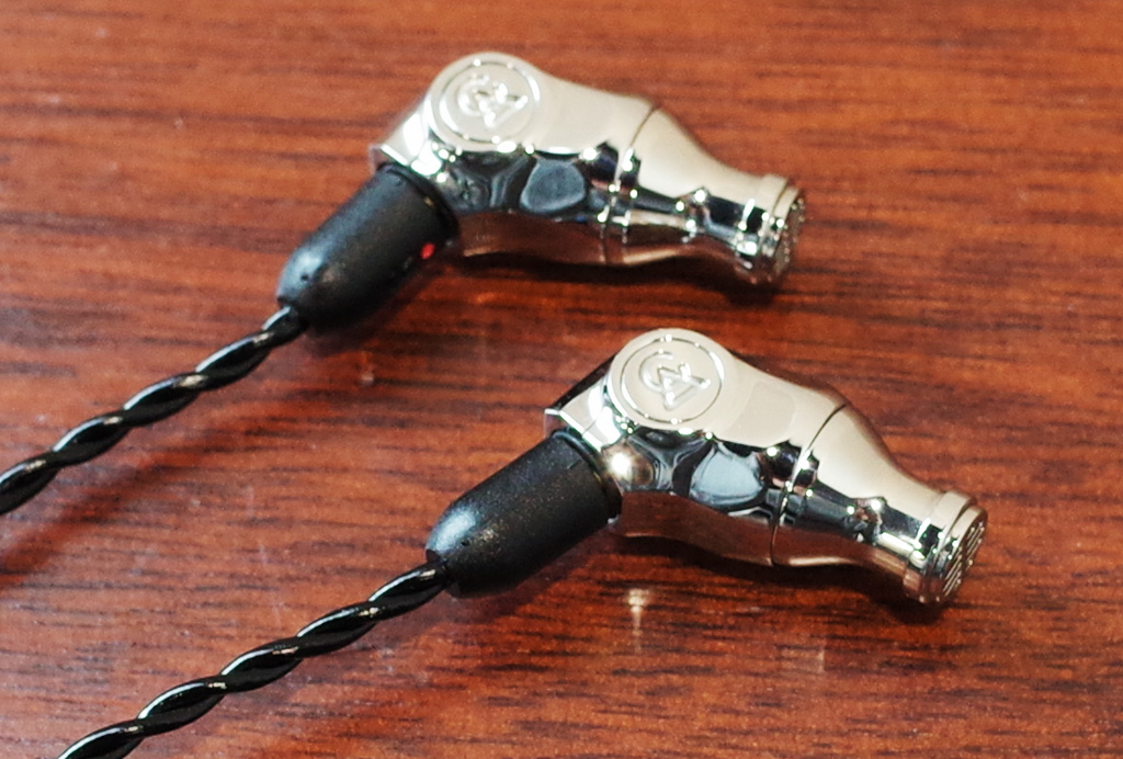 豊富な新品 ヤフオク! - Campfire Audio バランスドアーマチュア型