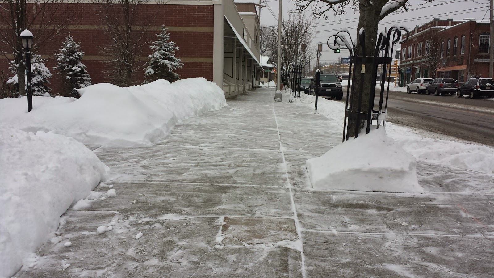 another sample sidewalk photo, this from early Sunday morning Feb 8th