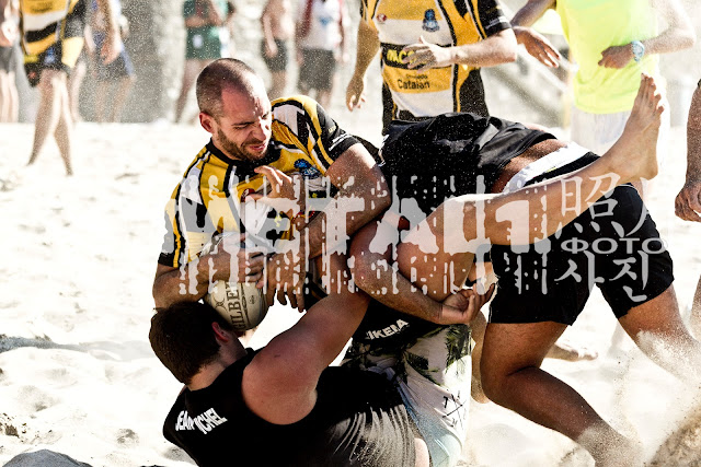 IMAGE: https://2.bp.blogspot.com/-U-lG_w0haX4/V8Y25Iic0GI/AAAAAAAAEm0/6Vu_Rd2wur0A8vqVQfE6Dc9ebKbsmTAtwCLcB/s640/X4093697.JPG