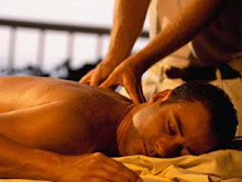 Massage guy. Массаж мужчине. Массаж мужчина мужчине. Релакс массаж для мужчин. Релаксация массаж для мужчин.