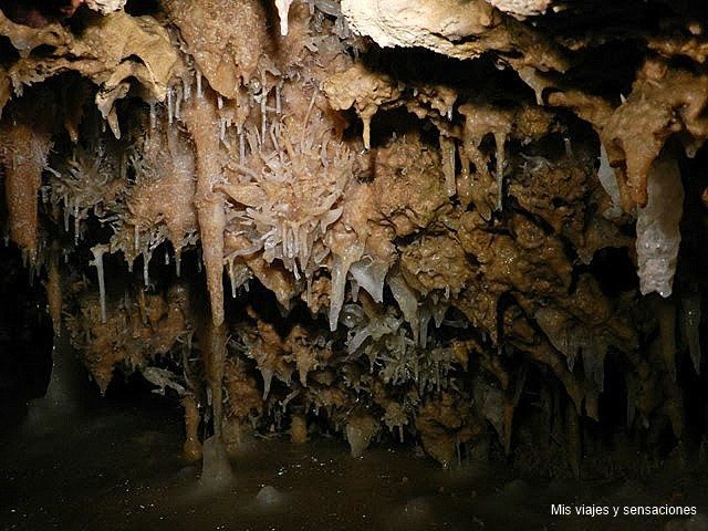 Las Grottes Du Grand Roc, Périgord, Francia