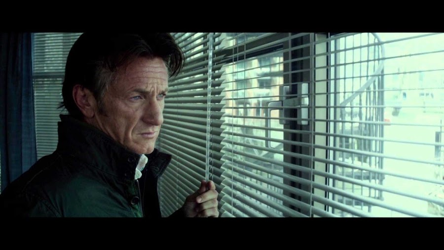 Sean Penn reflexiona.