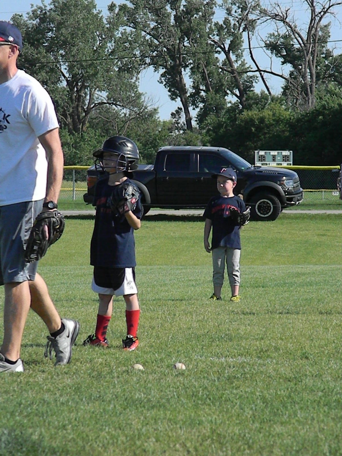 Tutus and ChooChoos Coach Pitch Baseball