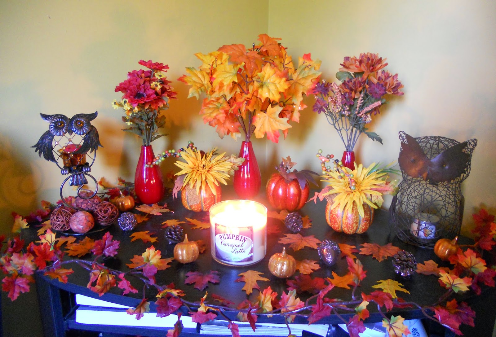 Nerdy Girl in a Beauty World: Happy First Day Of Fall! (My Fall Décor!)