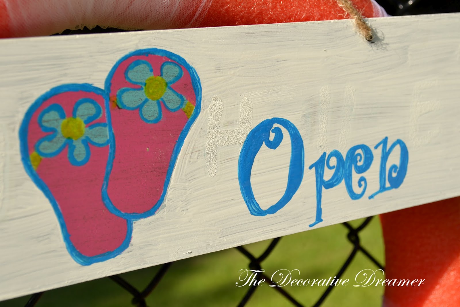 The Decorative Dreamer: My Pool Noodle Project