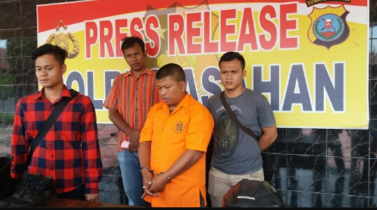 Tersangka perampok truk di Asahan yang ditembak polisi Tersangka perampok truk di Asahan yang ditembak polisi