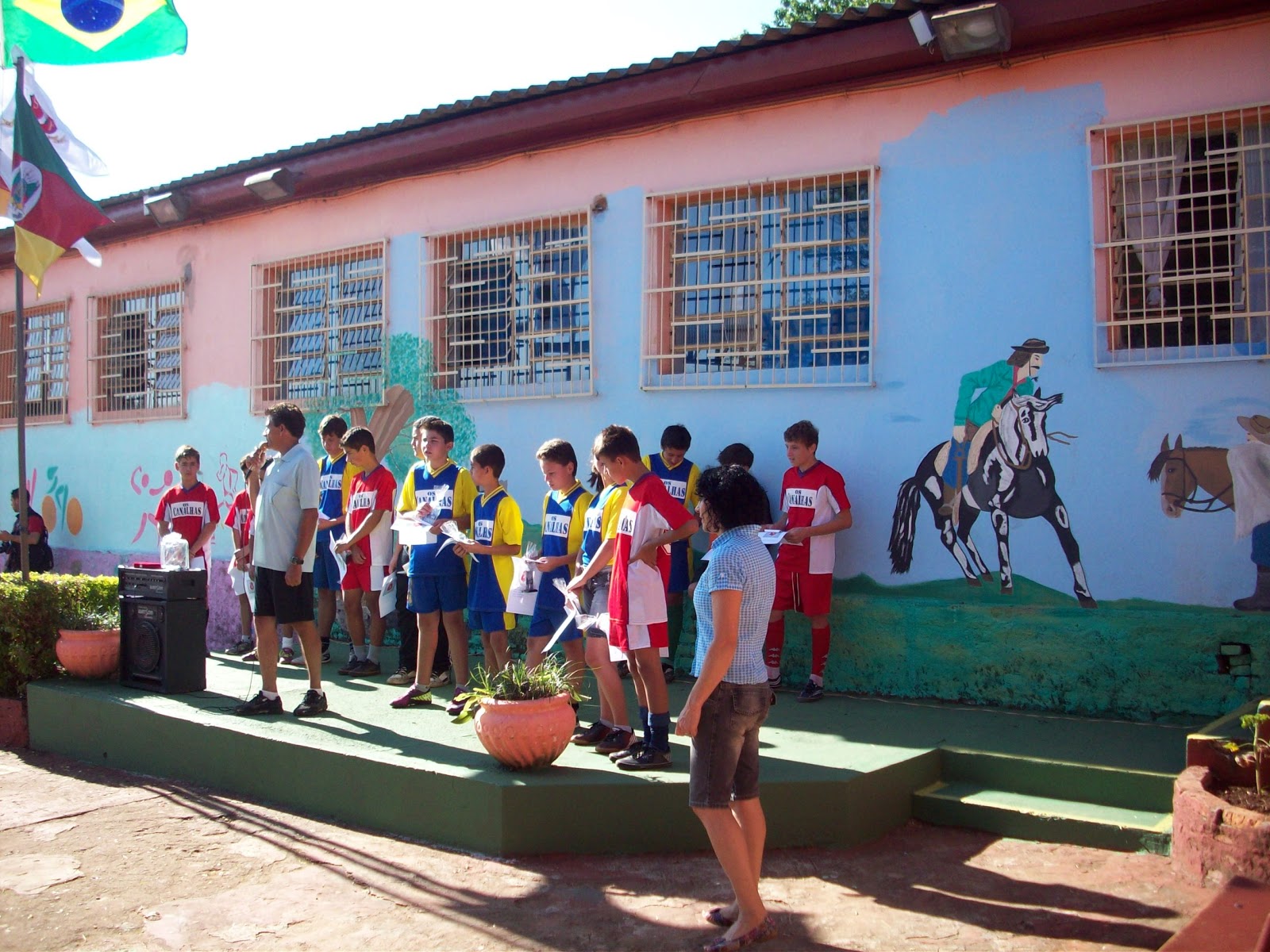 ESCOLA MUNICIPAL SAGRADA FAMÍLIA/ SANTO ÂNGELO/RS