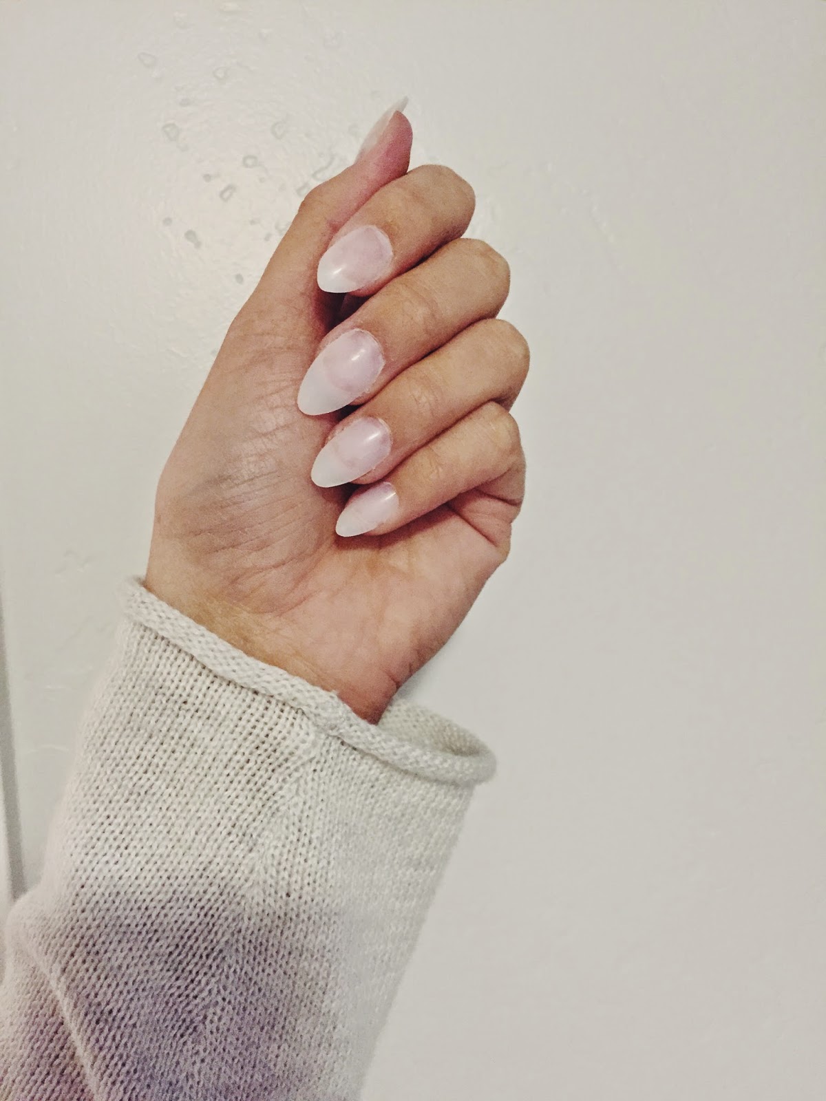 e&elle: DIY: Almond Shaped Nails