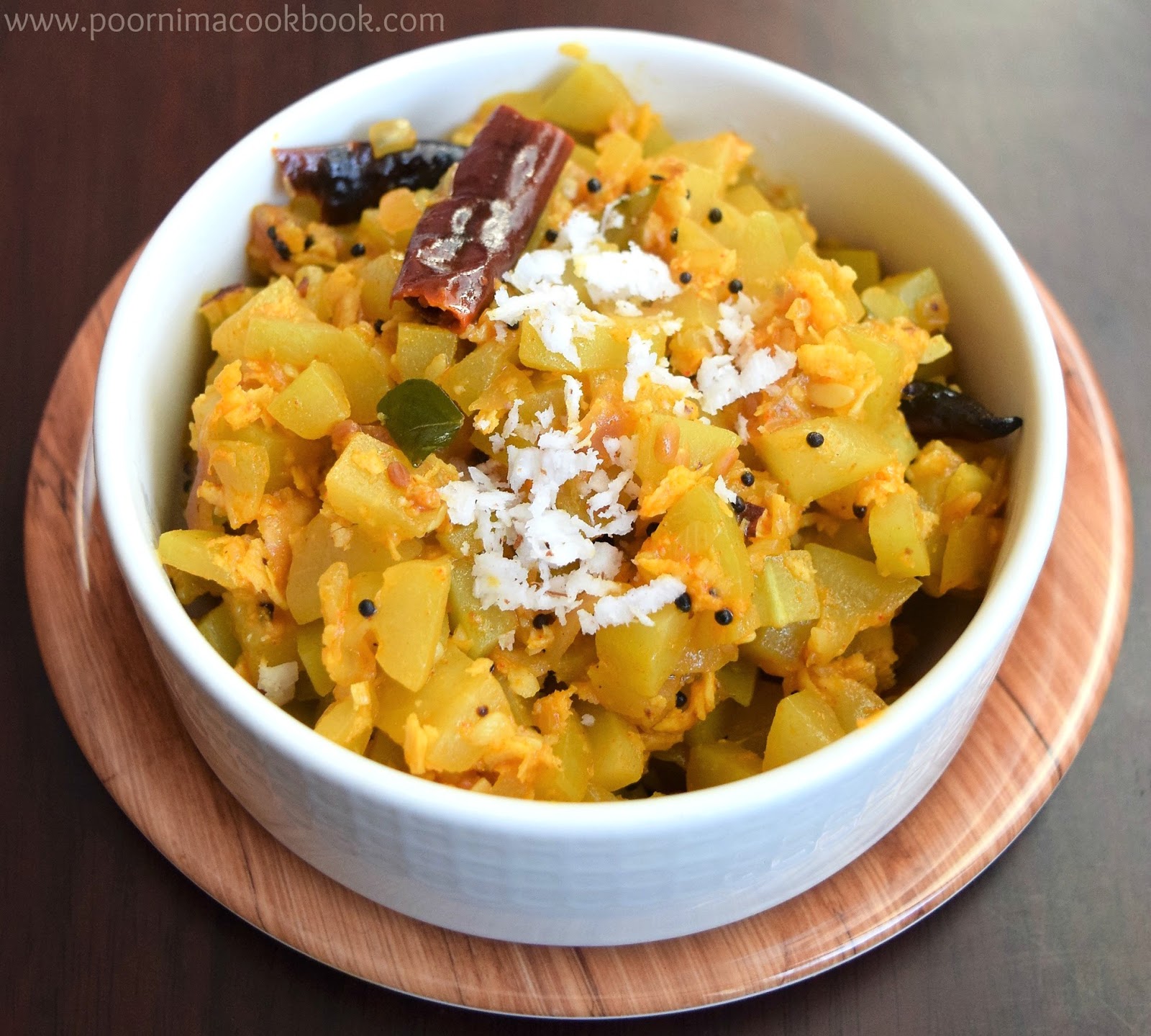 Poornima's Cook Book Bottle Gourd Stir Fry/ Suraikai Poriyal