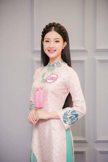 Gặp lại nữ sinh áo dài nổi tiếng nhất xứ Huế tại Hoa hậu Việt Nam 2016 - Ảnh 2 Gap lai nu sinh ao dai noi tieng nhat xu Hue tai Hoa hau Viet Nam 2016 - Anh 2