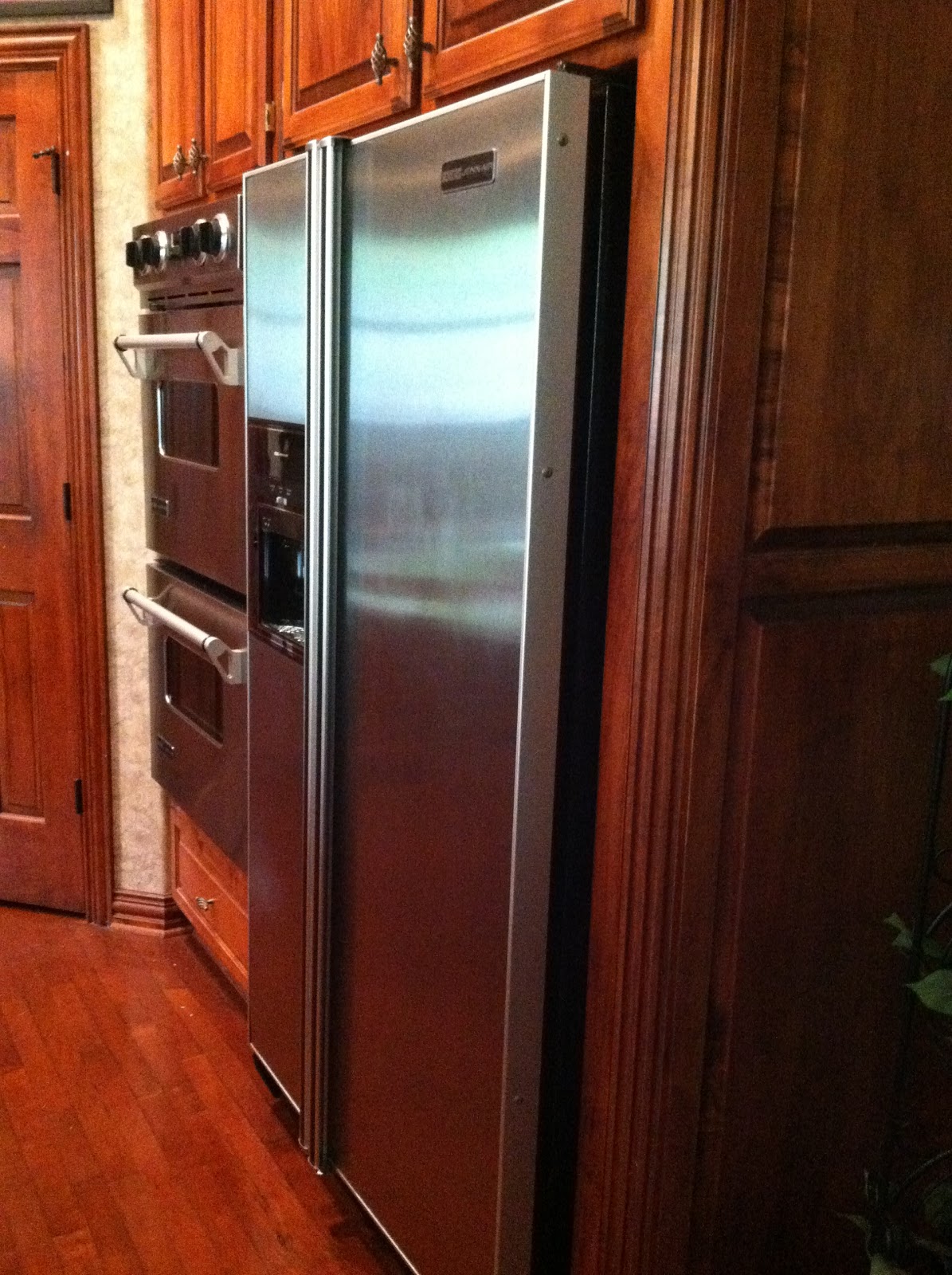 Dixie of all Trades: Did you know your fridge has a drain?