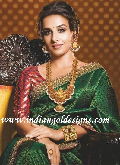 Gold and Diamond jewellery designs: vidya balan in temple jewellery