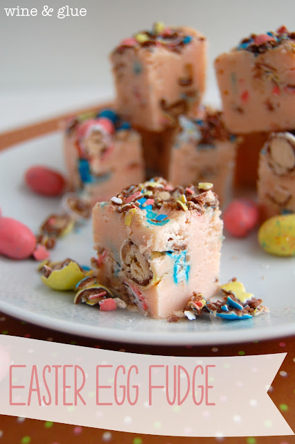 Easter Egg Fudge + Easter Candy Dessert Roundup the perfect way to enjoy your pastel Easter Candy from the Easter Egg Hunt. You will love these Easter Candy Dessert Recipes on www.Embellishmints.com