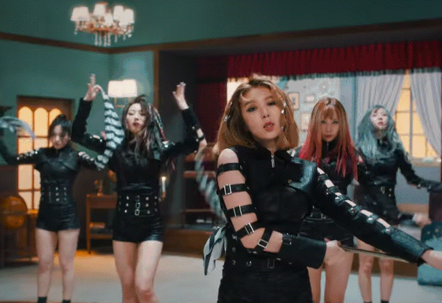 여돌 최초 봉돌리기 | 인스티즈