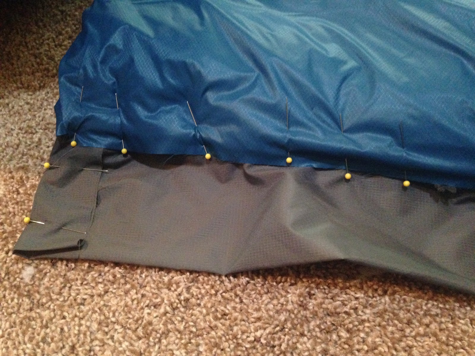 Wayfinder Ali: DIY 20°F Ultralight Backpacking Quilt Part 3 - Pinning