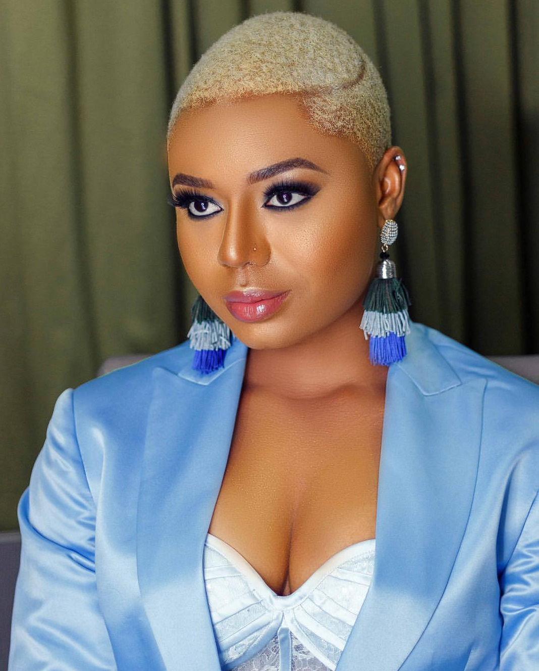 Maestro's Media: ANOTHER SUPER HONEY COATED MONDAY IS HERE. FEATURING