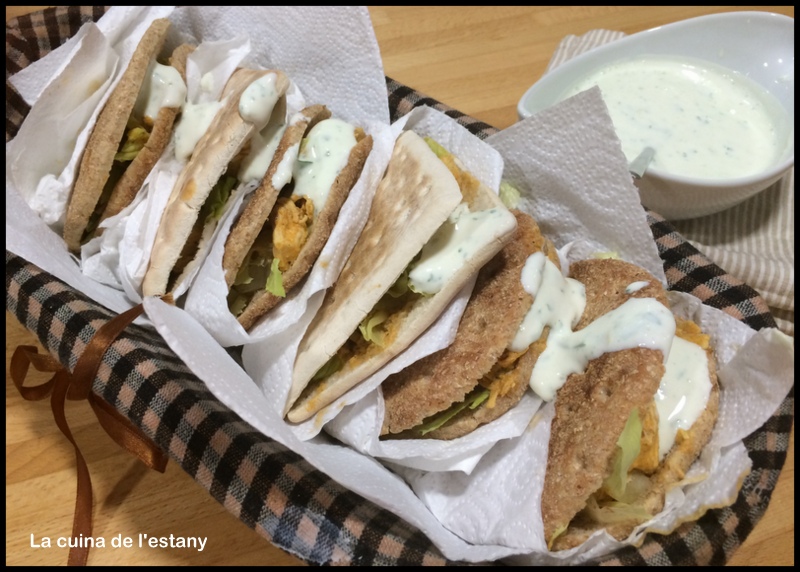 La cuina de l'estany KEBAB AMB SALSA DE IOGURT