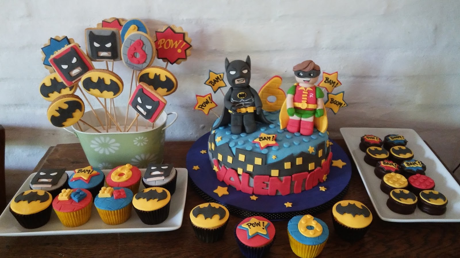Tortas, cupcakes & cookies: Ositos, Batman lego y Mickey