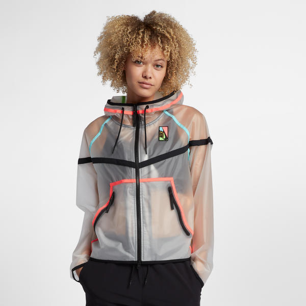 Super Punch: Nikelab Windrunner Women's Jacket