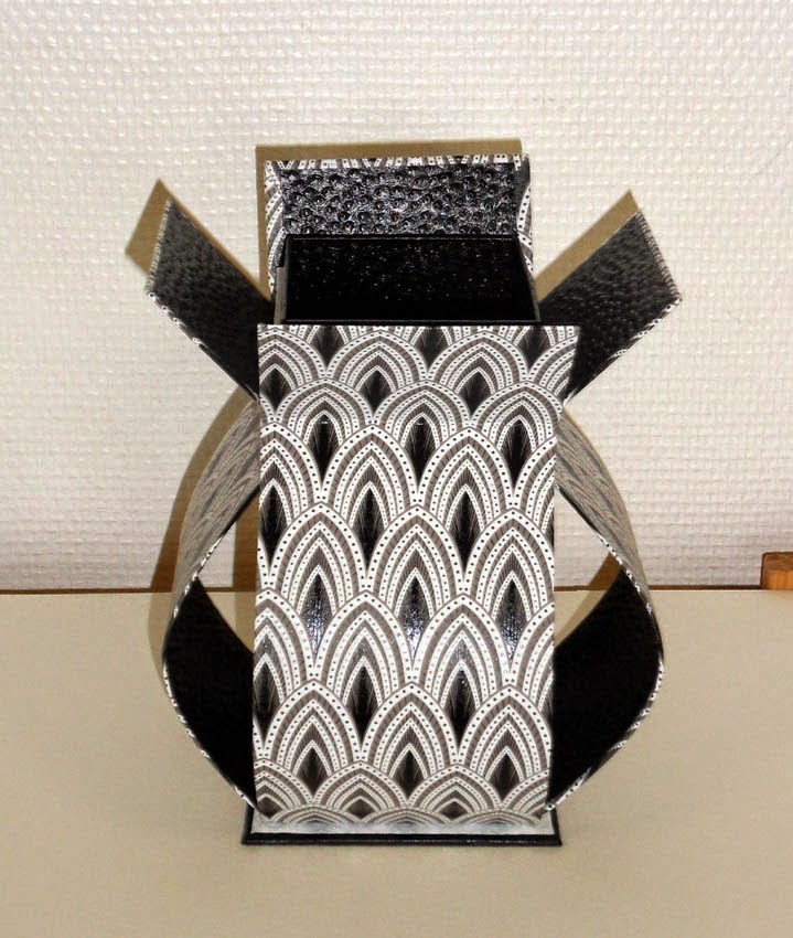 Bordure En Papier Argent Banque De Photographies Et D’images à Haute