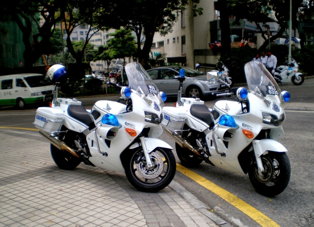It Is A Front Wheel Drive Car So The Police It Is A Front Wheel Drive Car So The Police